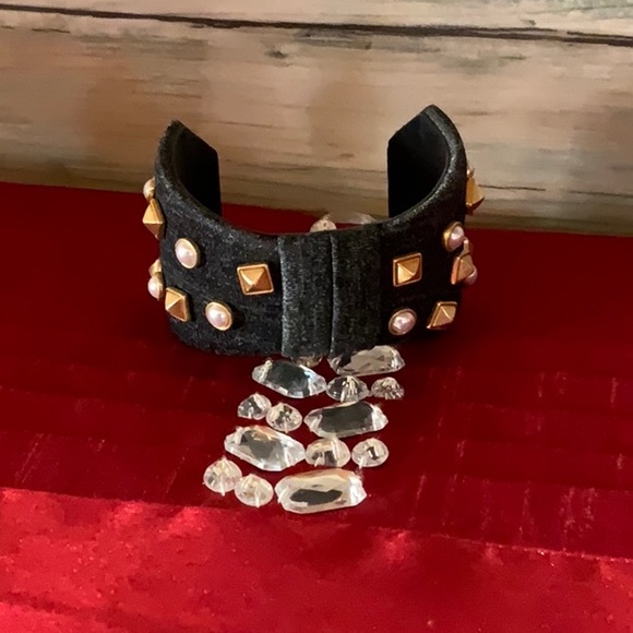 Cuff Bracelet - Picture 2 of 5